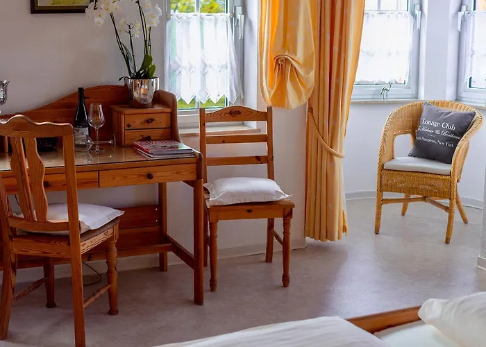 Hotel & Cafe Bellevue