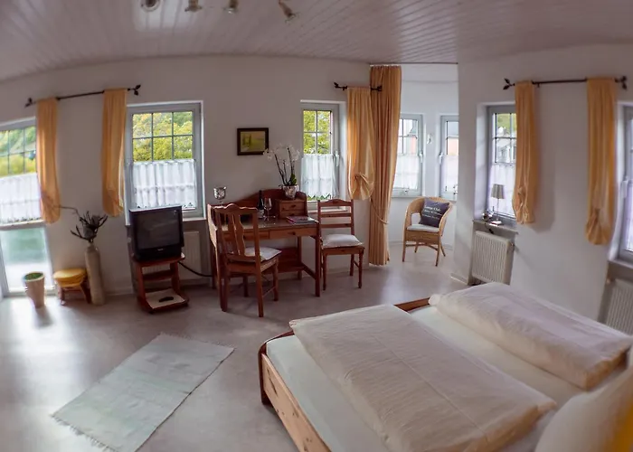 Hotel & Cafe Bellevue 3*