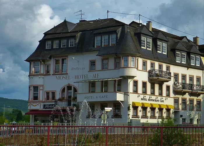 & Cafe Bellevue Hotel 3*