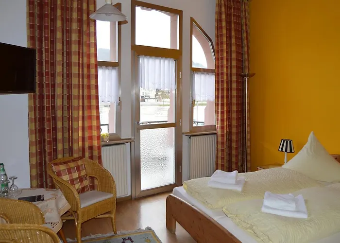 & Cafe Bellevue Hotel Alf