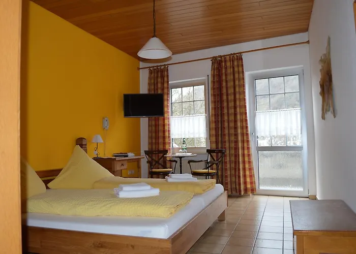 & Cafe Bellevue Hotel